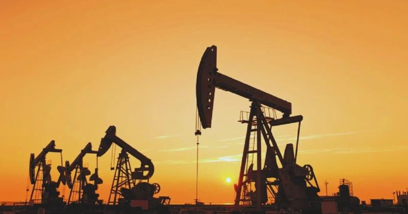 Oil prices fall further as rising US inventories and OPEC outlook signal weaker demand