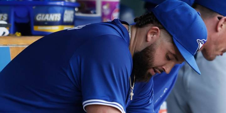 Braves non-tender Alek Manoah, tender contract to Dylan Lee