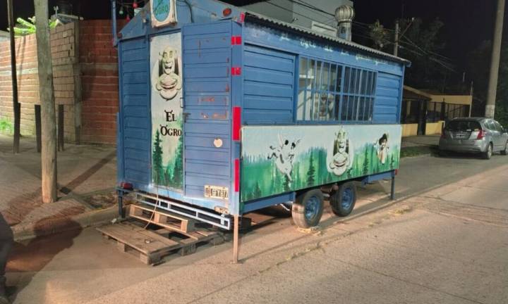 Frustran robo en un carrito de hamburguesas ubicado enfrente a la Terminal