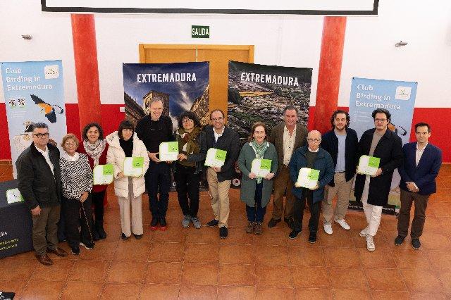 El Club Birding suma 174 socios y presenta una nueva web con la oferta de turismo ornitológico de Extremadura