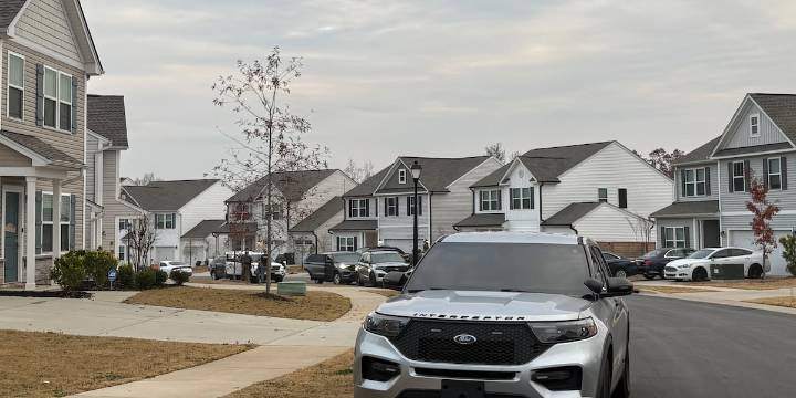 Large police presence reported in Gaston County neighborhood: What we know