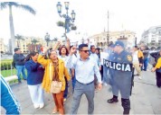 «Quieren asfixiar a EsSalud»: Gremios acusan a Fonafe de bloquear el presupuesto 2026