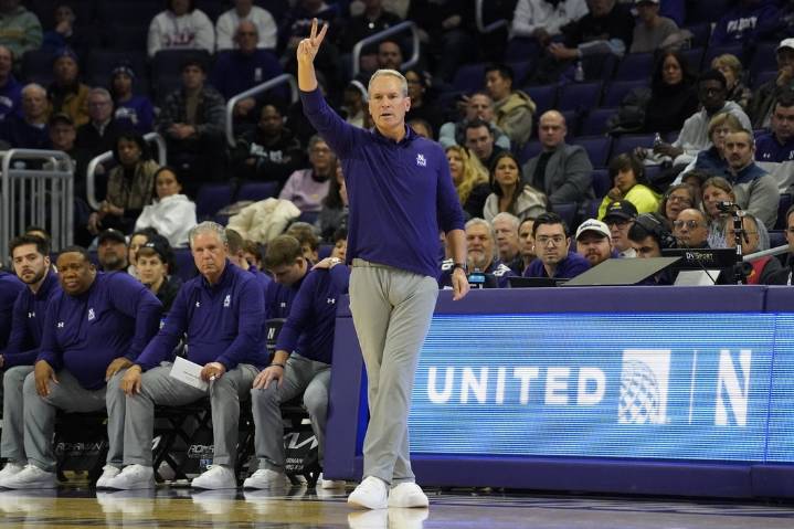 Deadspin | Northwestern converts late layup to edge South Carolina
