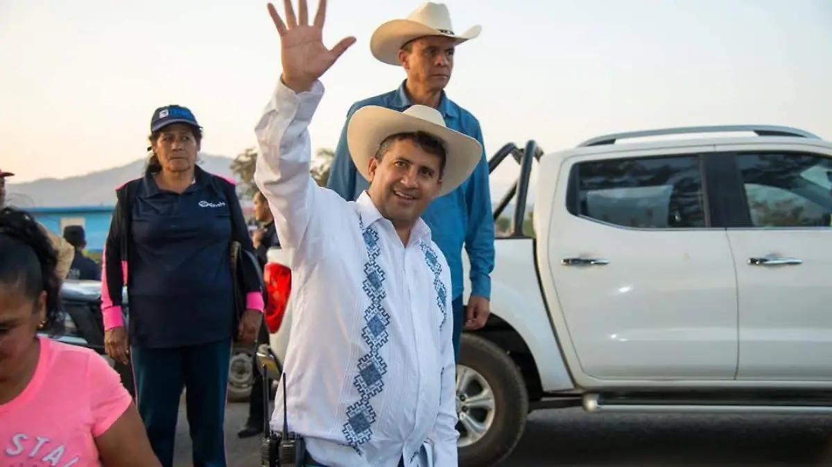 Atacan a balazos a Carlos Manzo, alcalde de Uruapan