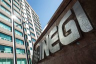 Inegi confirma caída del PIB en el tercer trimestre, arrastrado por fuerte retroceso industrial