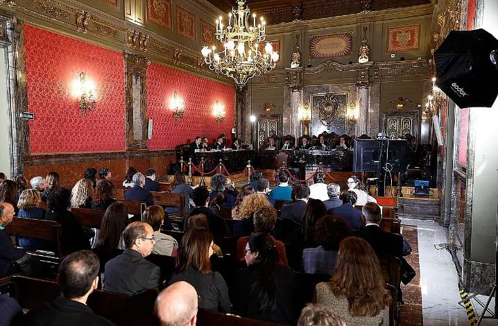 La UCO se defiende contra la operación política y mediática en el caso del fiscal: "Se investigó a todo el mundo y el descarte, evidente, lo hizo el juez".