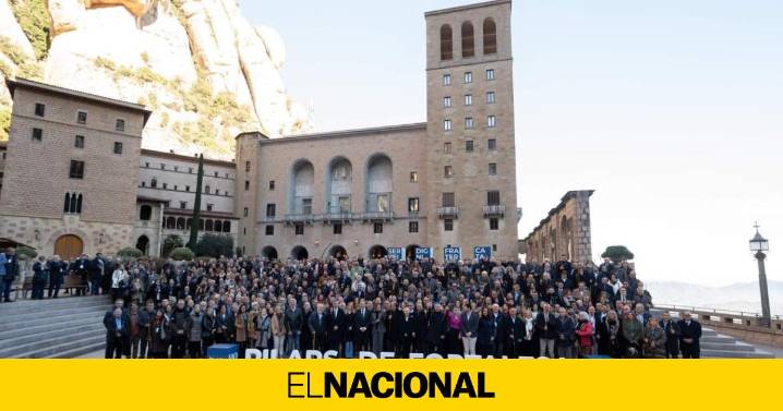 Más de 500 alcaldes de toda Catalunya celebran el Mil·lenari de Montserrat