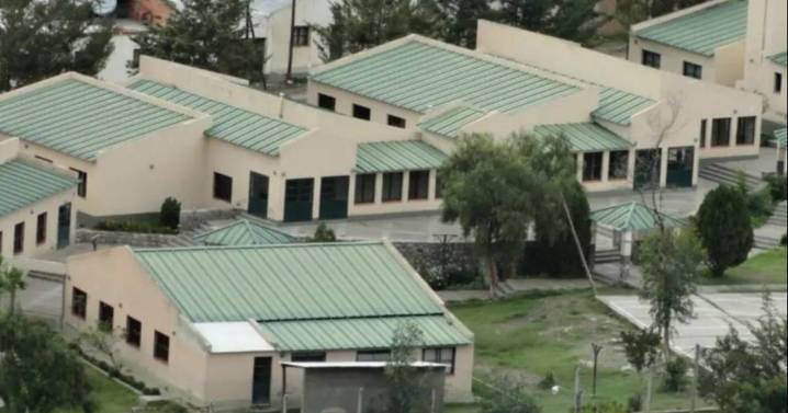 Escándalo en el colegio secundario por denuncias cruzadas y castigos