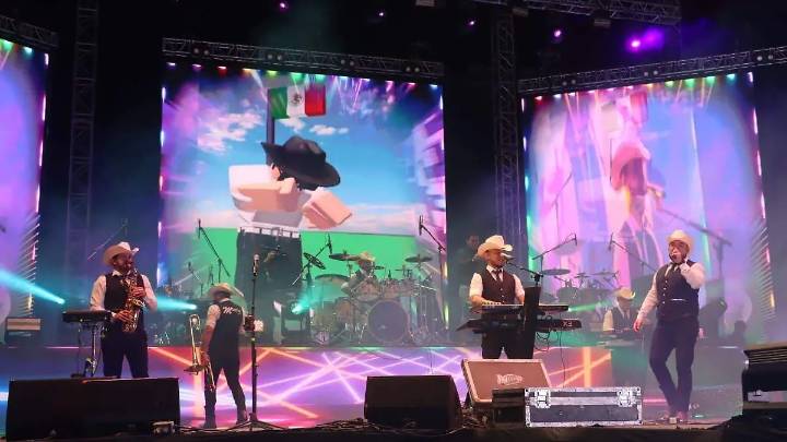 Música y ambiente en Viva la Radio, miles de chihuahuenses cantan y bailan en el Manuel L. Almanza