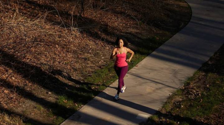 Caminar más tiempo, no solo más pasos: los nuevos hallazgos sobre cómo aprovechar mejor cada salida