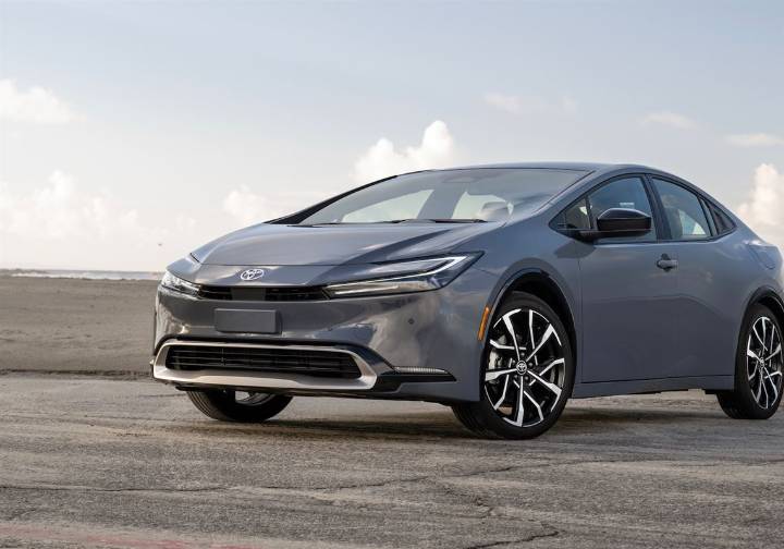 Driver’s Seat: 2025 Toyota Prius Plug-In is sipping gas and changing names