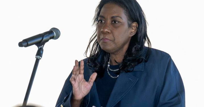 Facing federal uncertainty, New Orleans public housing to raise private funds for resident services