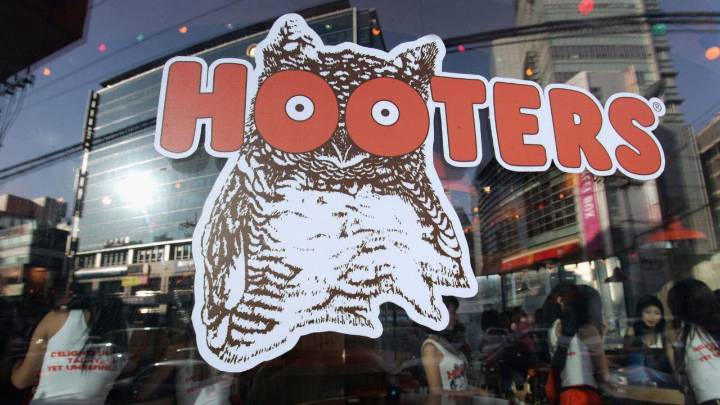 Hooters revamps menu, updates uniforms as original owners take over