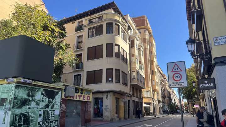 Sale a la venta un histórico edificio del año 1900 en el centro de Zaragoza