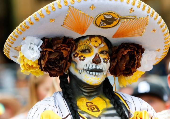 City Connect 2.0? Padres tease 'Dia de los Muertos' theme for 2026