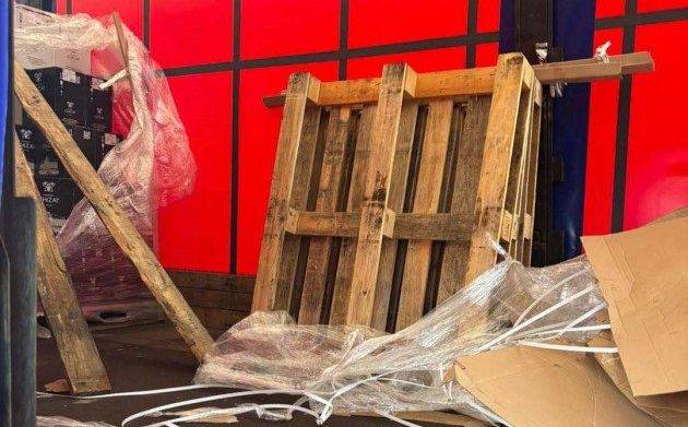 3,000 bottles of Ukrainian wine worth up to £100,000 stolen from lorry in east London