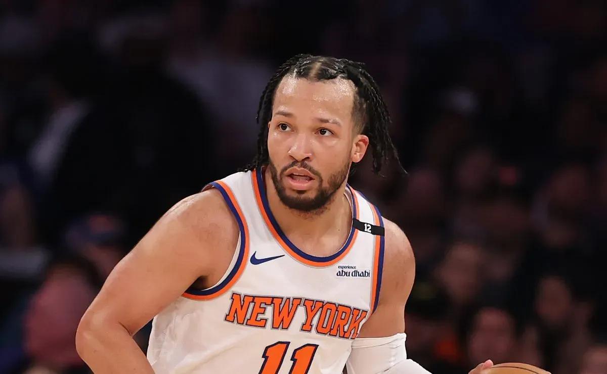 Is Jalen Brunson playing today, November 22, for the New York Knicks vs Orlando Magic?