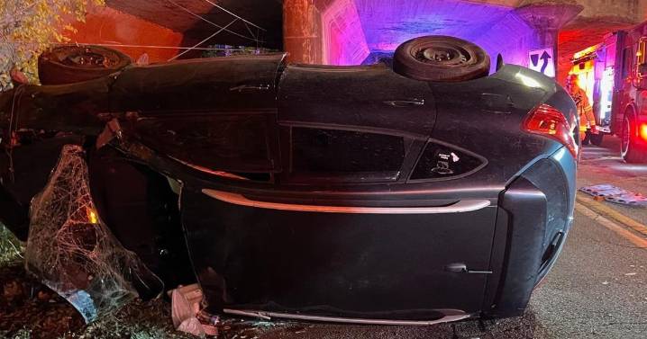 2 adults, 2 infants rescued from car flipped on its side in Chattanooga