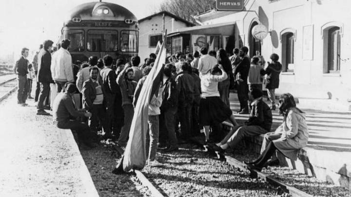 ¿Hubiera sido diferente la historia del tren Ruta de la Plata si no atravesara territorios despoblados y poco desarrollados?