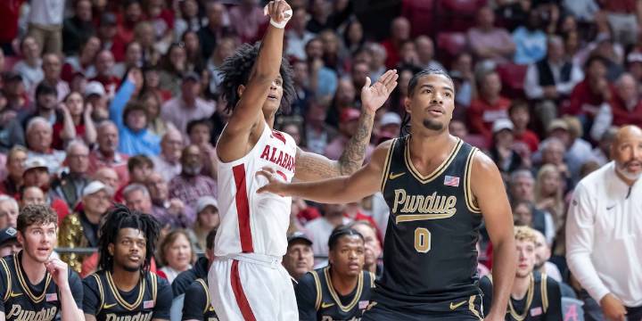 Braden Smith scores 29 and No. 2 Purdue tops No. 8 Alabama in season’s first top