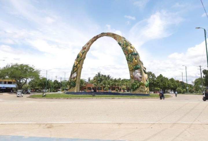 Con nuevo predio será compensada dirigente comunal desterrada por autodefensas