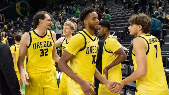 See photos as Oregon men's basketball downs South Dakota State