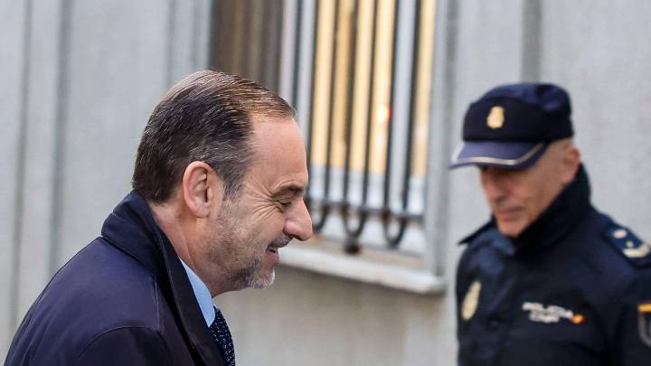 Ábalos desde la cárcel: «No me van a callar»