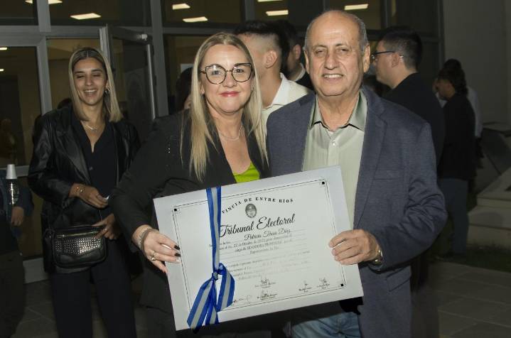 Piden expulsión de Rossi del PJ por hacer campaña para el Partido Socialista