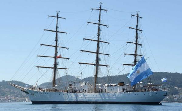 La fragata "Libertad", cada vez más cerca de casa