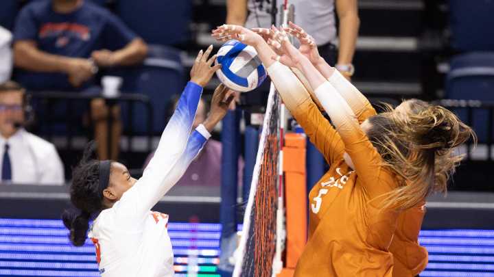See the photos! Florida volleyball battles Texas in top five matchup