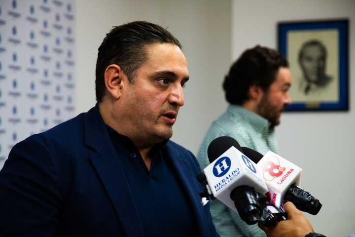 Aguinaldos ponen en aprietos a empresas ante carga fiscal en el país