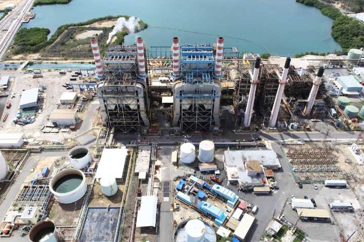 Ocho años después de María, rehabilitan tres interruptores clave en Costa Sur