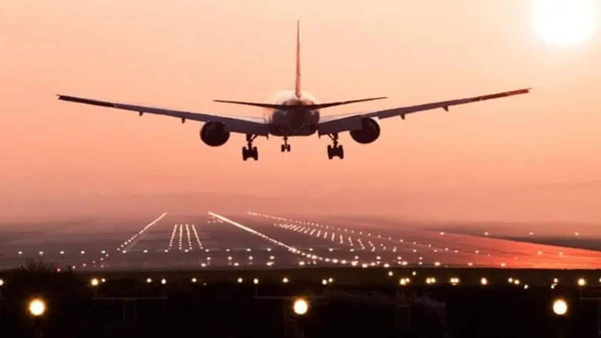 Over 2000 flights cancelled across US as govt shutdown enters day 40