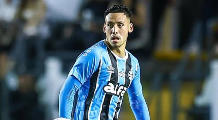 ¿Erick Noriega no seguirá en la defensa de Gremio? DT tomó firme decisión: "El jugador será..."