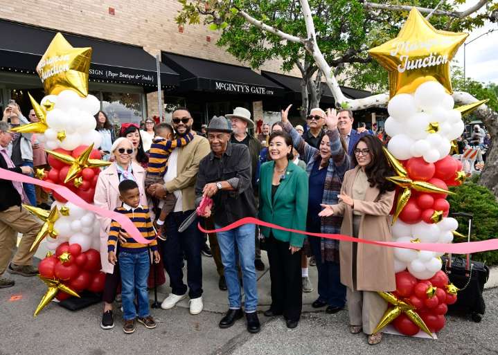 A ‘little island’ of businesses amid Eaton fire devastation gets a holiday