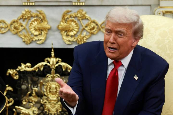 Trump's comments about Fuentes and Carlson could prolong GOP rift over antisemitism