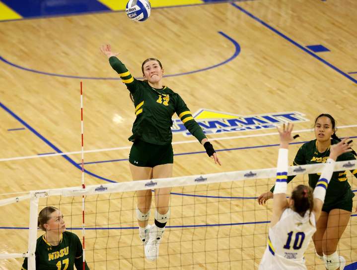 South Dakota State blocks NDSU in Summit League semis