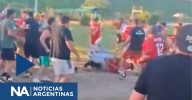 Video: salvaje pelea entre dos facciones de Camioneros en la cancha de Argentino de Merlo