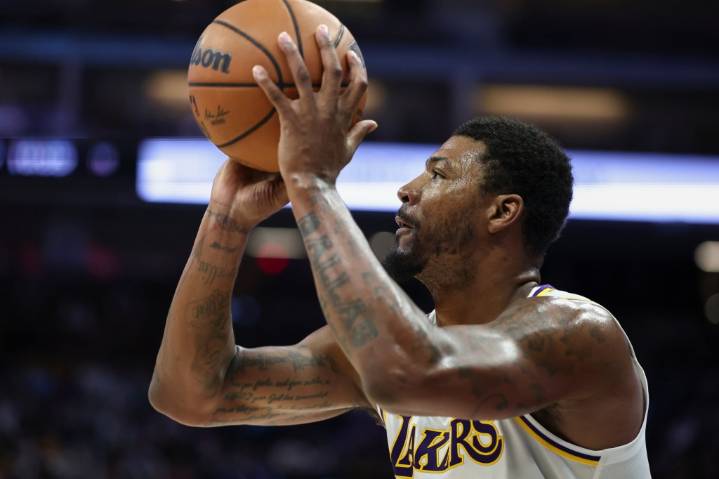 Lakers not concerned with 3-point struggles