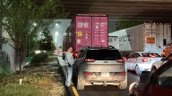 Atención. Accidente de tráiler provoca cierre vial y fuerte tráfico en avenida Ruiz Cortines al Aeropuerto de Monterrey