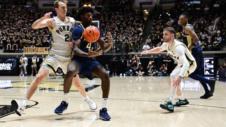 See the best photos of No. 1 Purdue basketball vs Akron from tonight's game
