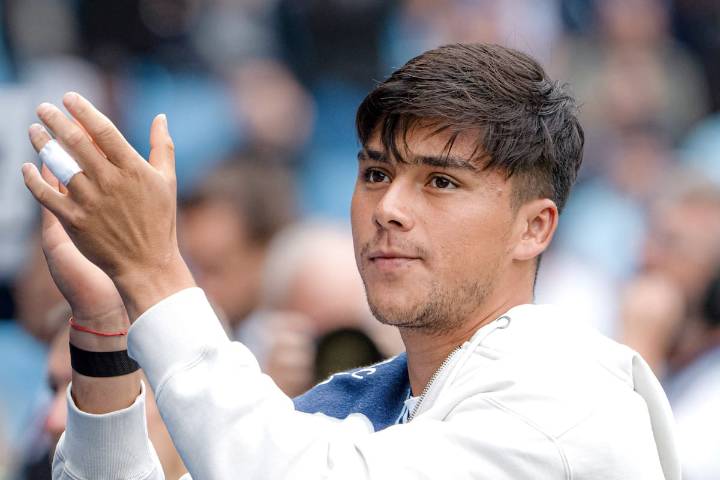 ¿Guiño a Colo Colo? La enigmática publicación de Damián Pizarro en medio de su difícil presente en Europa