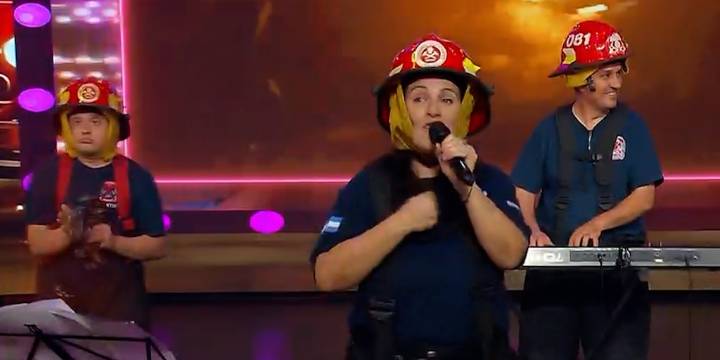 Armaron una banda de cumbia y recaudaron una cifra millonaria: la emoción de Guido Kaczka con los bomberos de Salto