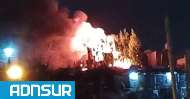 00:08 Se desató un impresionante incendio en una vivienda del barrio San Cayetano