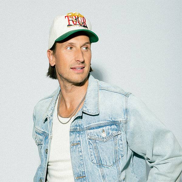 Country music star to headline Surprise's spring festival