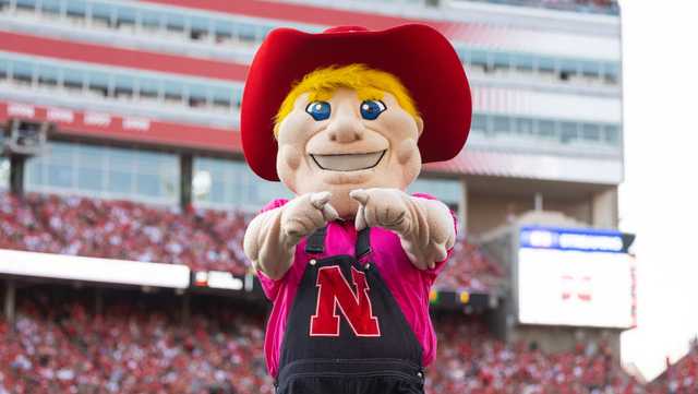 Live updates from the Rose Bowl as Nebraska takes on UCLA without QB Dylan Raiola