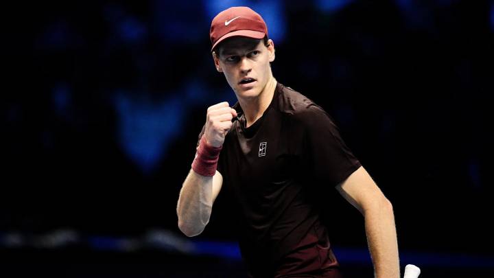 Jannik Sinner tumba a Alex de Miñaur y espera a Carlos Alcaraz en la final de la Copa de Maestros