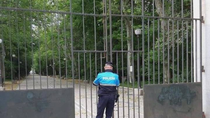 Valladolid cierra Campo Grande ante la alerta de Viento y lluvia de la Aemet