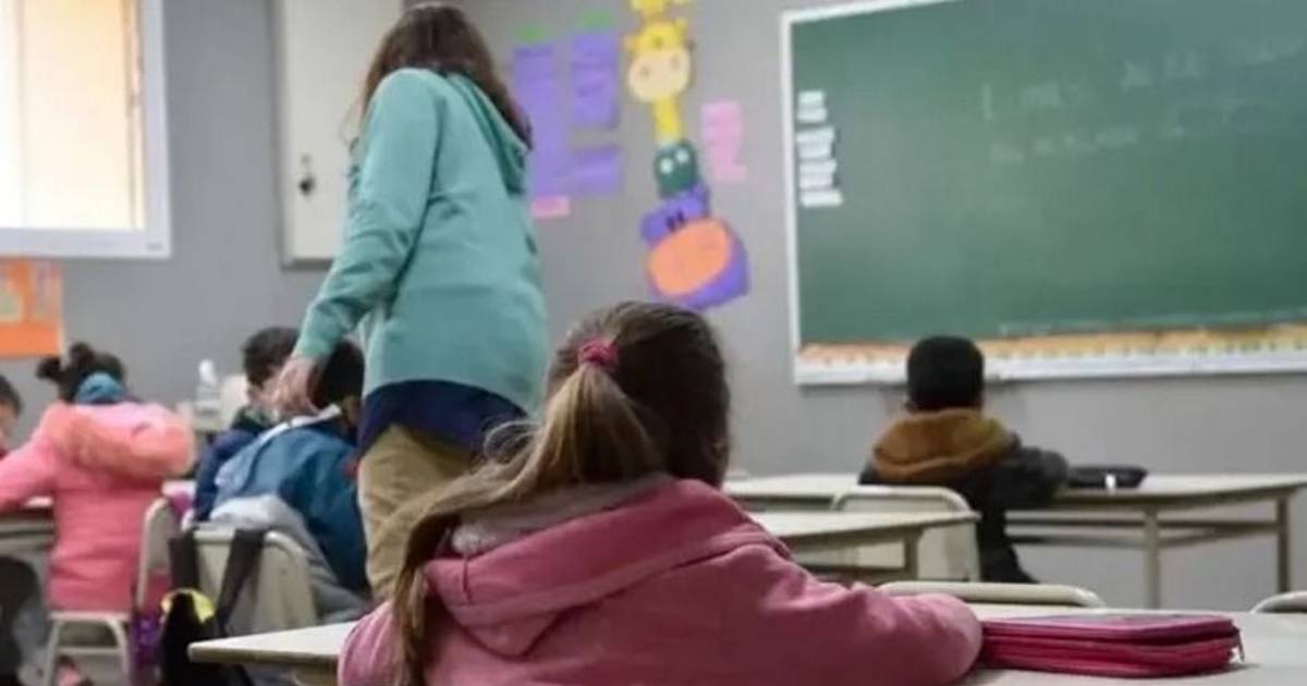 "Insuficiente": dos gremios docentes repudiaron el aumento salarial y exigieron paritarias