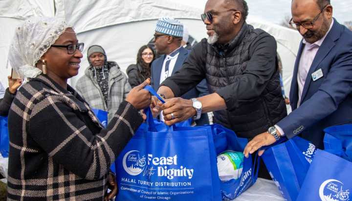 South Side turkey giveaway covers gap amid SNAP uncertainty: 'So many families like mine who need help'